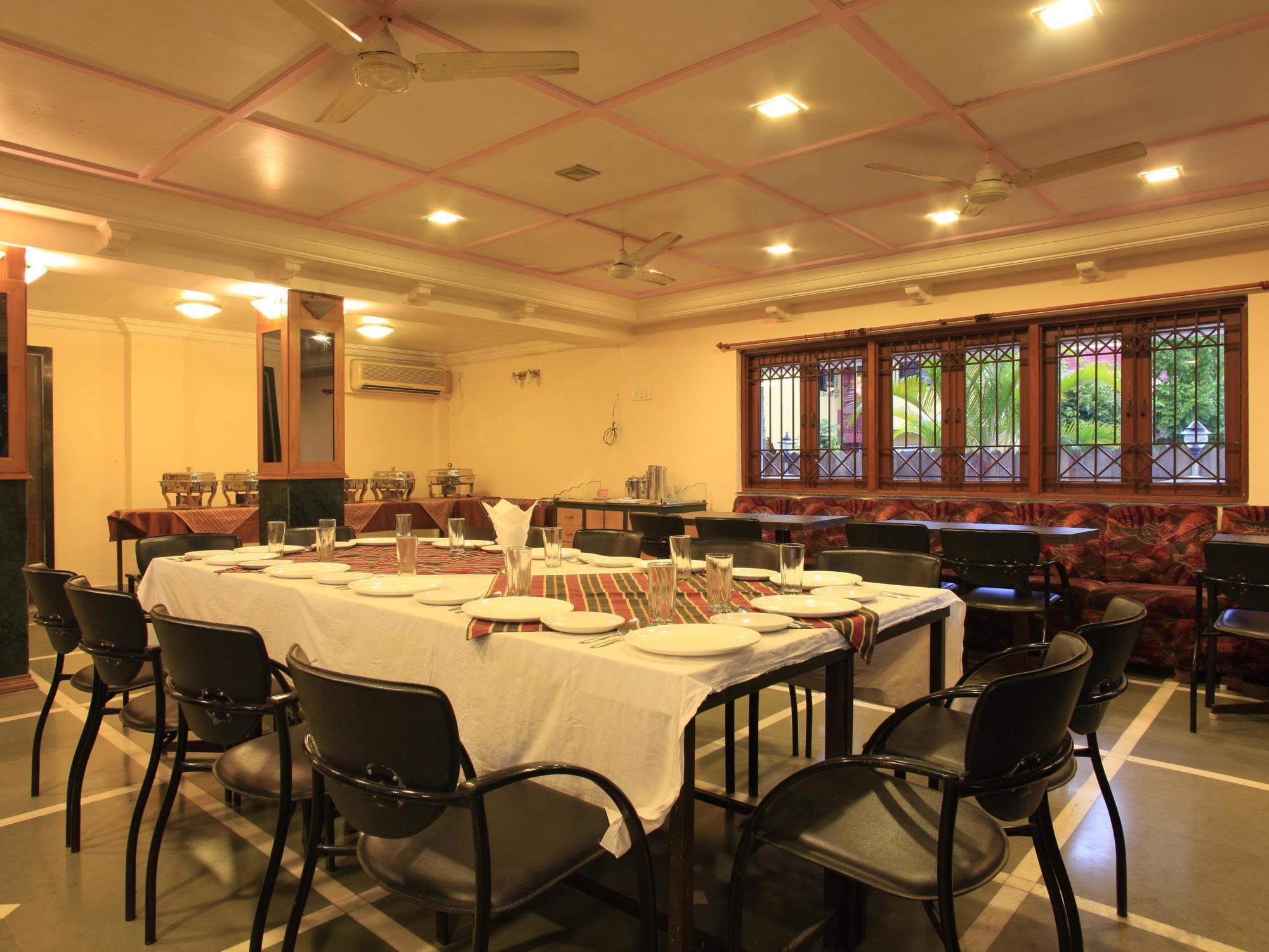 Hotel Sahyadri Alībāg Ngoại thất bức ảnh